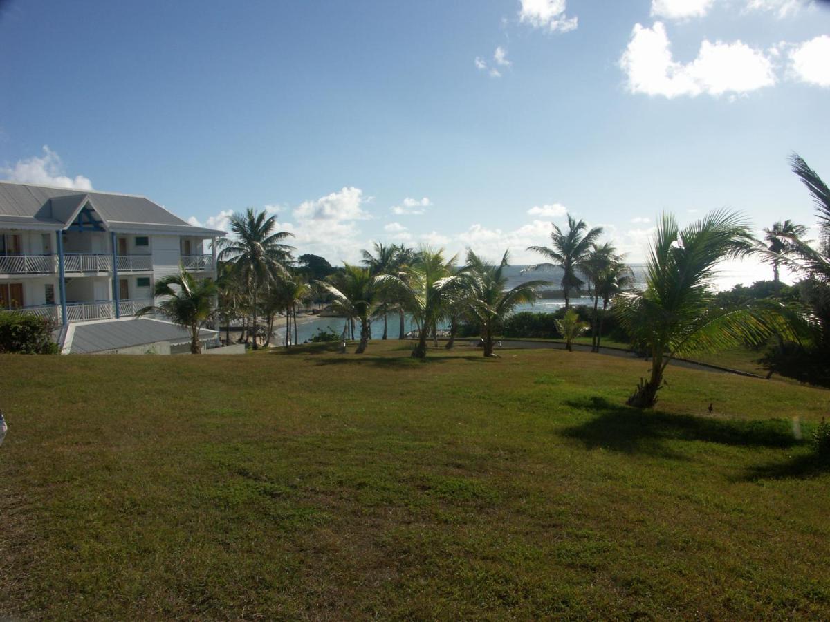 Le Petit Eden - Residence 3 Etoiles - Piscine Et Plage "Le Manganao" Saint-Francois  Bagian luar foto